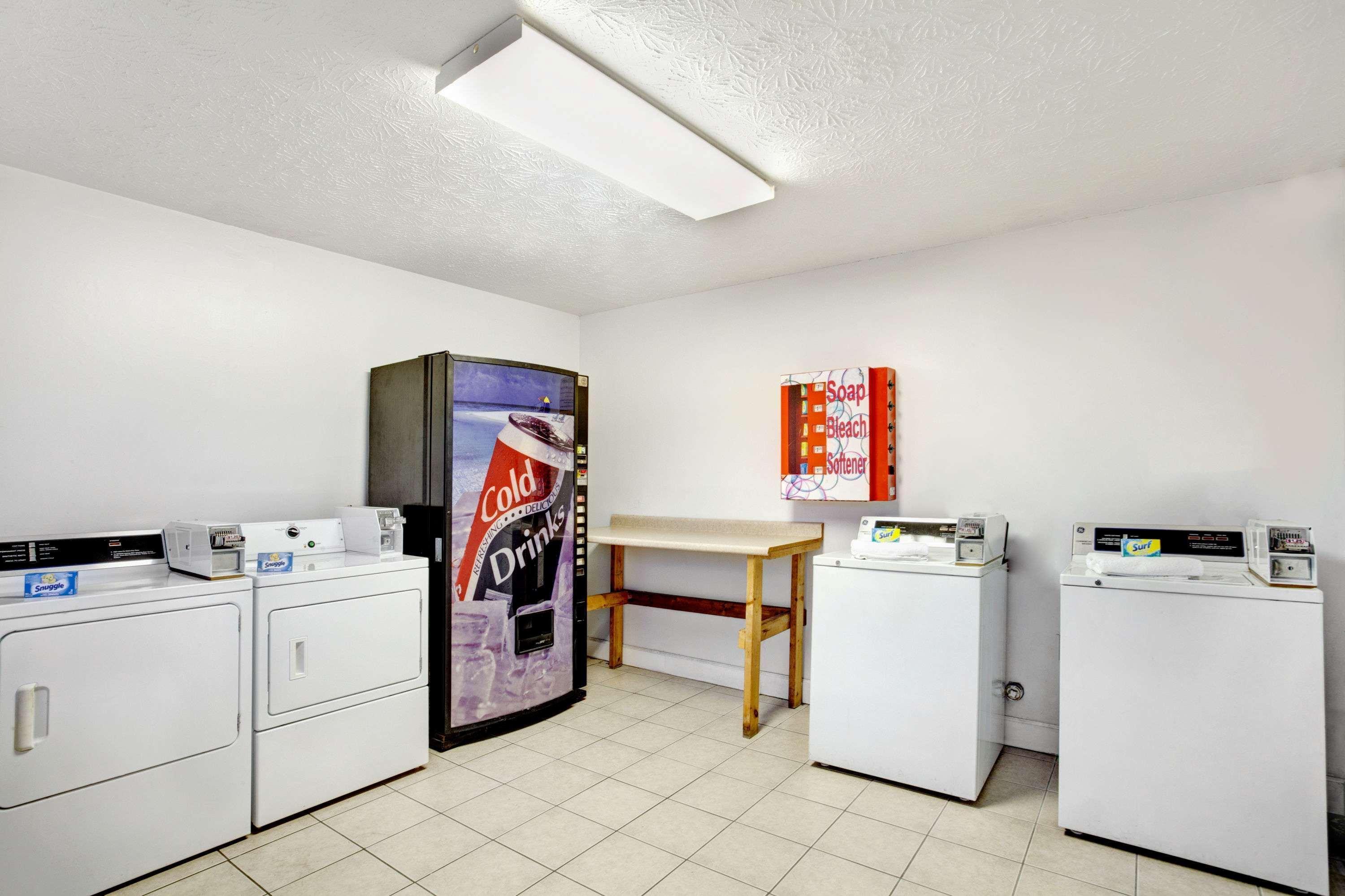 Super 8 By Wyndham Whites Creek/ Nashville Nw Area Esterno foto